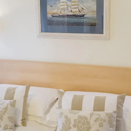 Mon Cheri Отель 3*