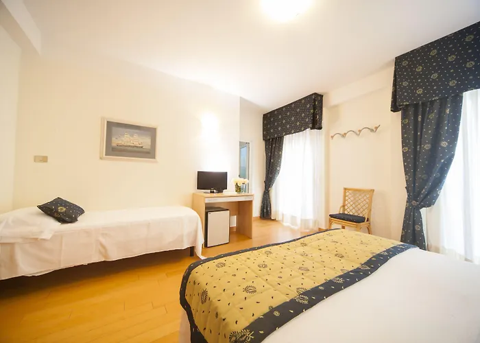 Otel Mon Cheri 3*
