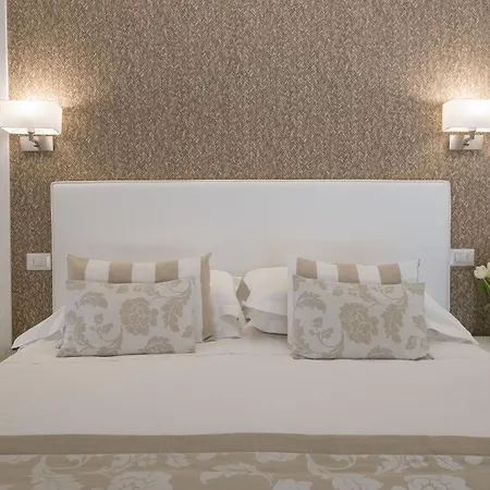 Hotell Mon Cheri 3*