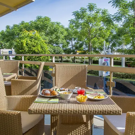 Mon Cheri Ξενοδοχείο 3*