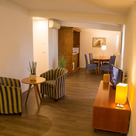 Ξενοδοχείο Mon Cheri