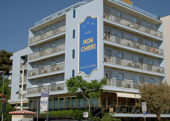 Mon Cheri فندق ريتشيوني