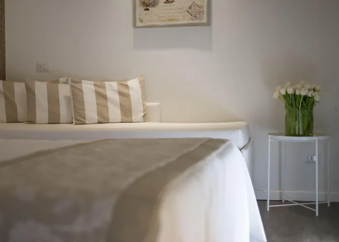 מלון Mon Cheri 3*